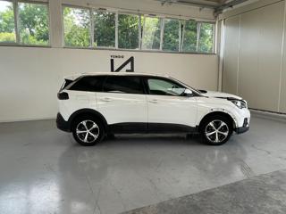 PEUGEOT 5008 usata, con Cerchi in lega