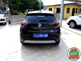 RENAULT Captur usata, con Autoradio