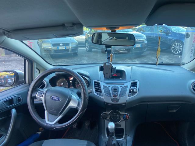 FORD Fiesta usata, con ESP