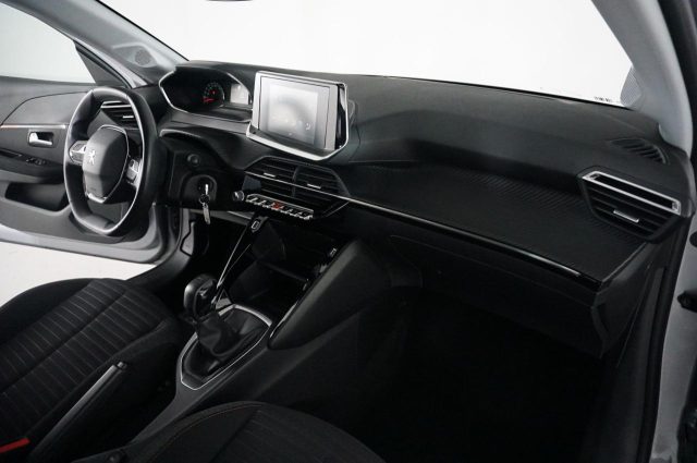 PEUGEOT 208 usata, con Volante multifunzione