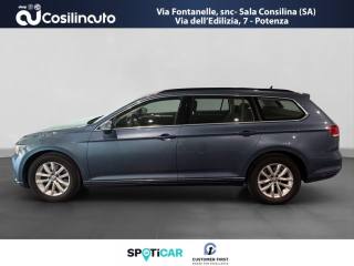 VOLKSWAGEN Passat Variant usata, con Airbag