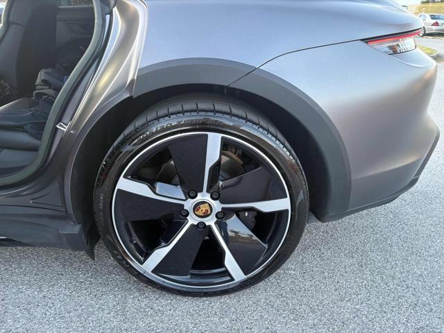 PORSCHE Taycan usata, con Park Distance Control