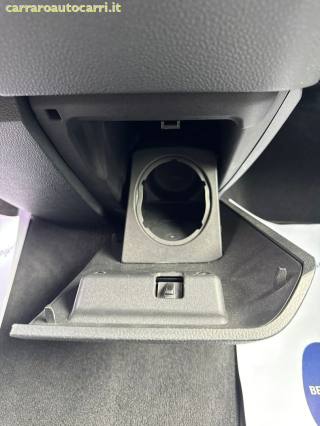 VOLKSWAGEN Multivan usata, con Sensori di parcheggio posteriori