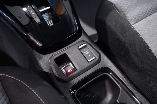 OPEL Corsa usata, con Servosterzo