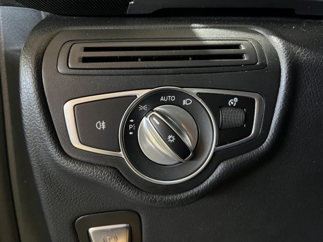 MERCEDES-BENZ V 220 usata, con USB