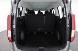 HYUNDAI Staria usata, con Leve al volante