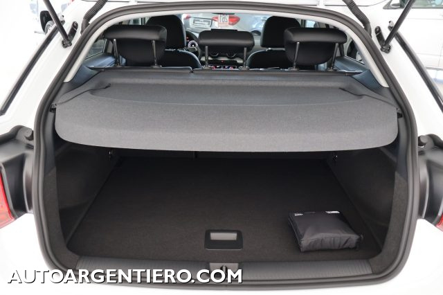 AUDI Q2 usata, con Sensori di parcheggio anteriori