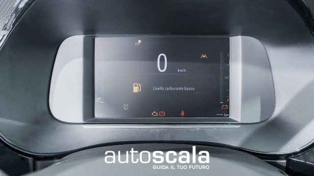 OPEL Corsa usata, con USB
