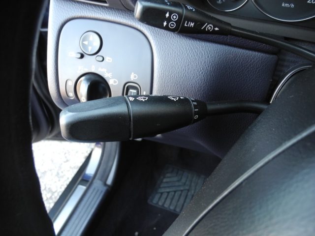 MERCEDES-BENZ C 220 usata, con Limitatore di velocità