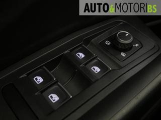 VOLKSWAGEN T-Roc usata, con Volante in pelle