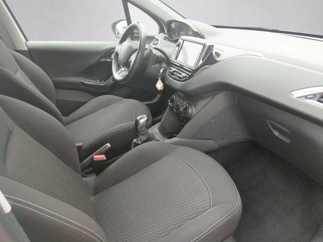 PEUGEOT 208 usata, con Controllo automatico clima