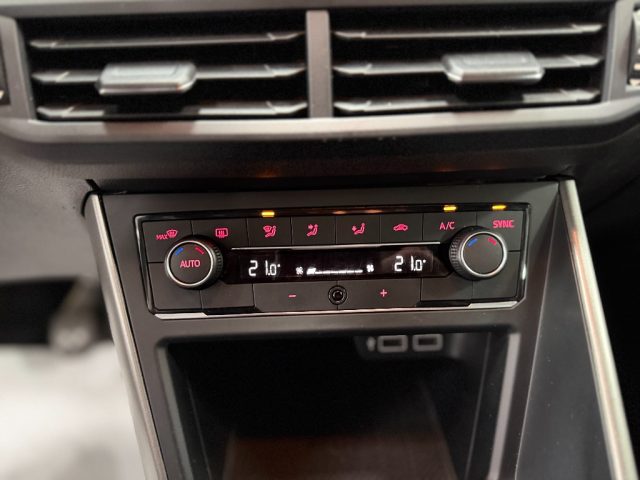 VOLKSWAGEN Polo usata, con USB