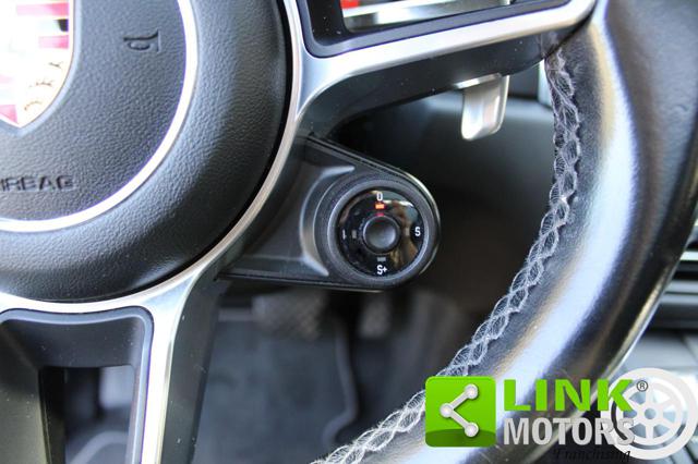PORSCHE Macan usata, con Autoradio