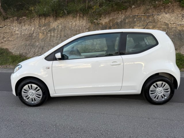 VOLKSWAGEN up! usata, con Autoradio