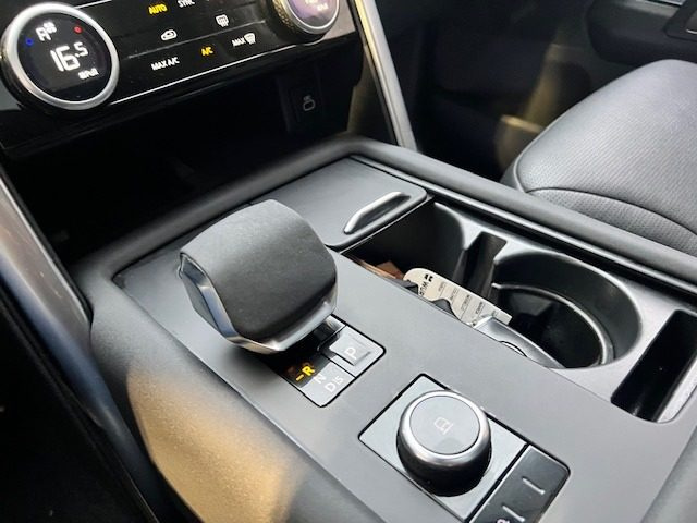 LAND ROVER Discovery usata, con Leve al volante