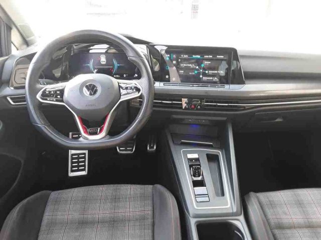 VOLKSWAGEN Golf usata, con Autoradio