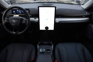 FORD Mustang Mach-E usata, con Autoradio