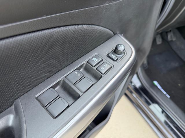 SUZUKI Swift usata, con Autoradio digitale