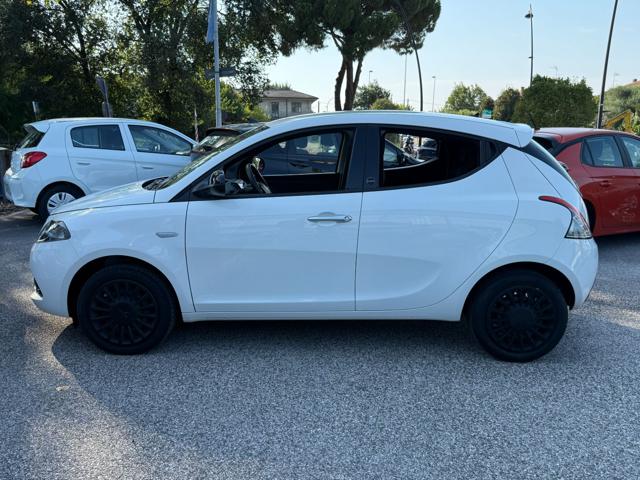 LANCIA Ypsilon usata, con MP3