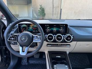 MERCEDES-BENZ GLA 200 usata, con Controllo automatico clima