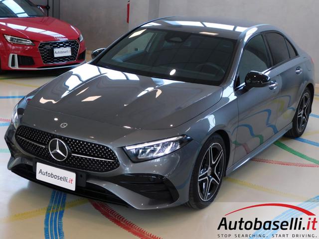 MERCEDES-BENZ A 200 usata, con Sensori di parcheggio posteriori