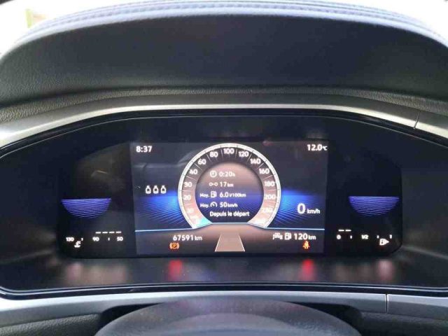 VOLKSWAGEN T-Roc usata, con Autoradio