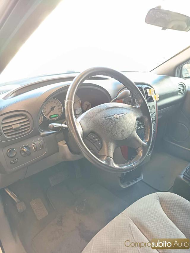 CHRYSLER Grand Voyager usata, con Autoradio