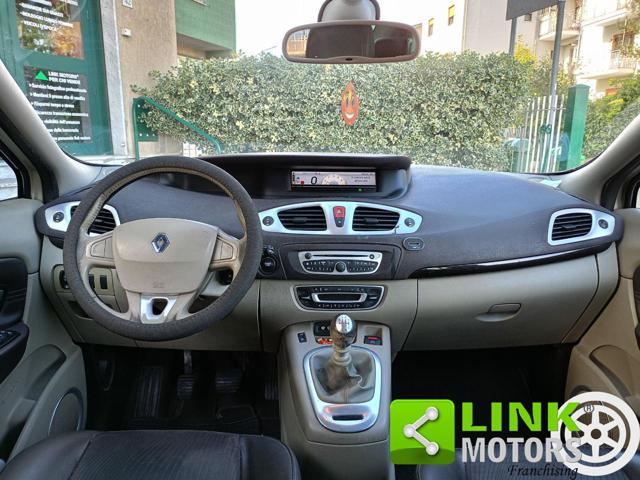 RENAULT Grand Scenic usata, con Autoradio