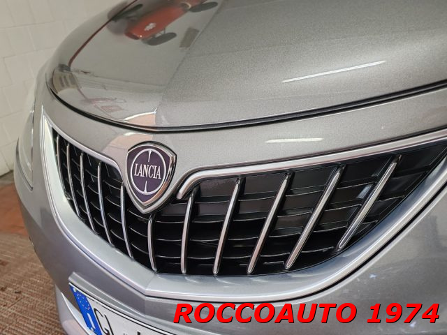 LANCIA Ypsilon usata, con Servosterzo