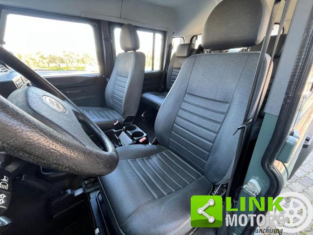 LAND ROVER Defender usata 30