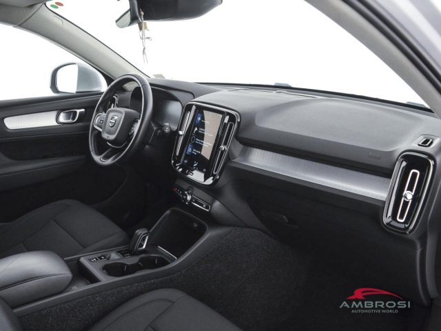 VOLVO XC40 usata 11