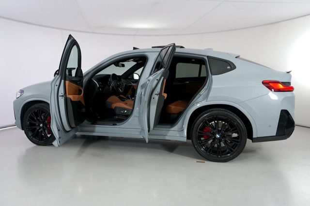 BMW X4 usata, con Sensori di parcheggio posteriori