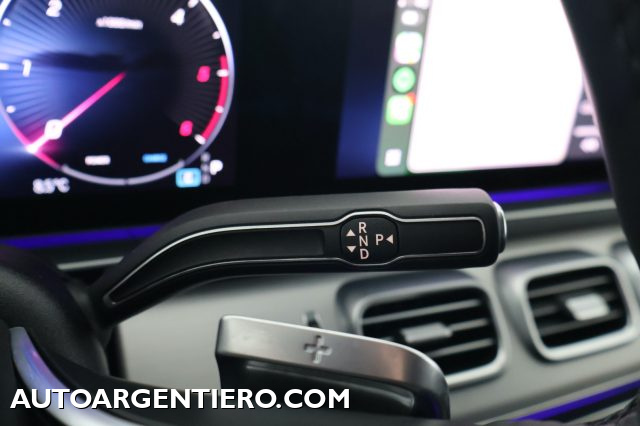 MERCEDES-BENZ GLE 300 usata, con Autoradio digitale