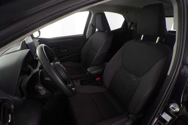 TOYOTA Yaris usata 2