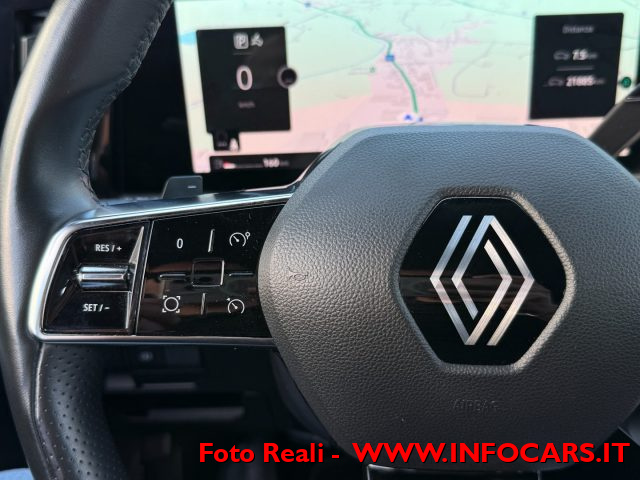 RENAULT Austral usata, con USB
