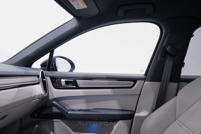 PORSCHE Cayenne usata, con Isofix