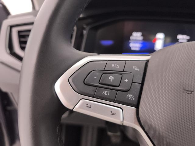 VOLKSWAGEN Taigo usata, con USB
