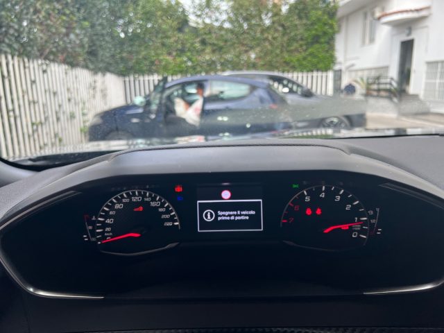 PEUGEOT 2008 usata, con USB