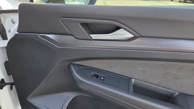 VOLKSWAGEN Golf usata, con Controllo automatico clima