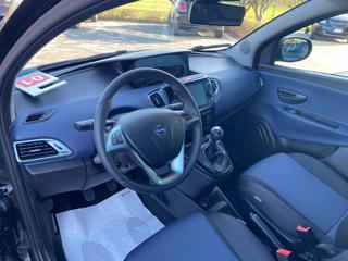 LANCIA Ypsilon usata, con Autoradio
