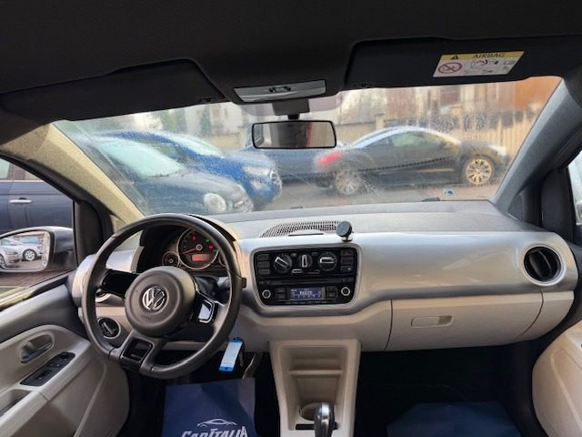 VOLKSWAGEN up! usata, con Alzacristalli elettrici