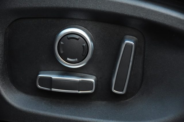 JAGUAR E-Pace usata, con Park Distance Control