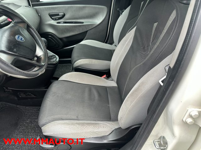 LANCIA Ypsilon usata, con Lettore CD
