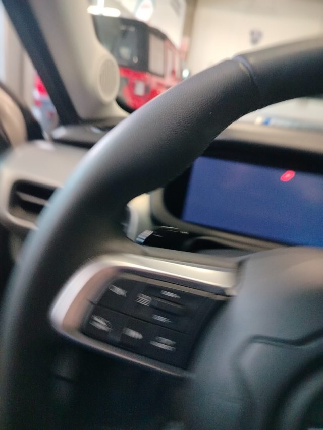 JEEP Avenger usata, con Frenata d