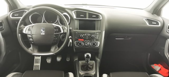 DS AUTOMOBILES DS 4 usata 8