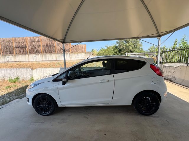 FORD Fiesta usata, con Chiusura centralizzata