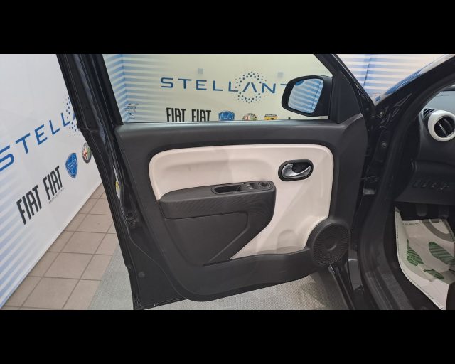 RENAULT Twingo usata 29