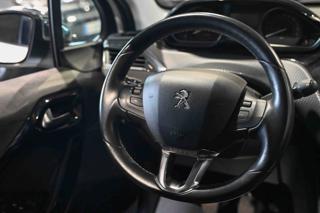PEUGEOT 208 usata, con USB