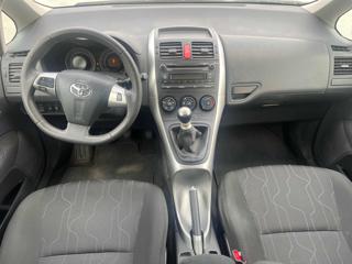 TOYOTA Auris usata, con Chiusura centralizzata