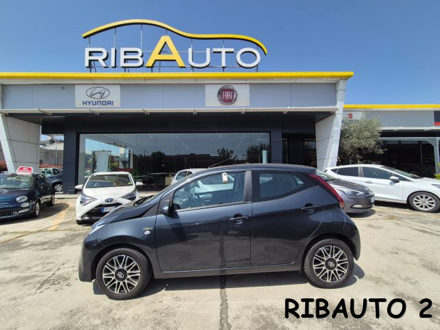 TOYOTA Aygo usata, con Luci diurne